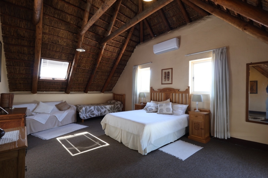 5 Bedroom Property for Sale in Wellington North Western Cape